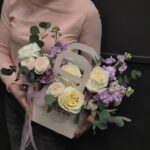 Композиция из роз”Лиловое вдохновение”