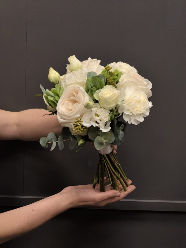 Свадебный букет  с нежными розами # 18