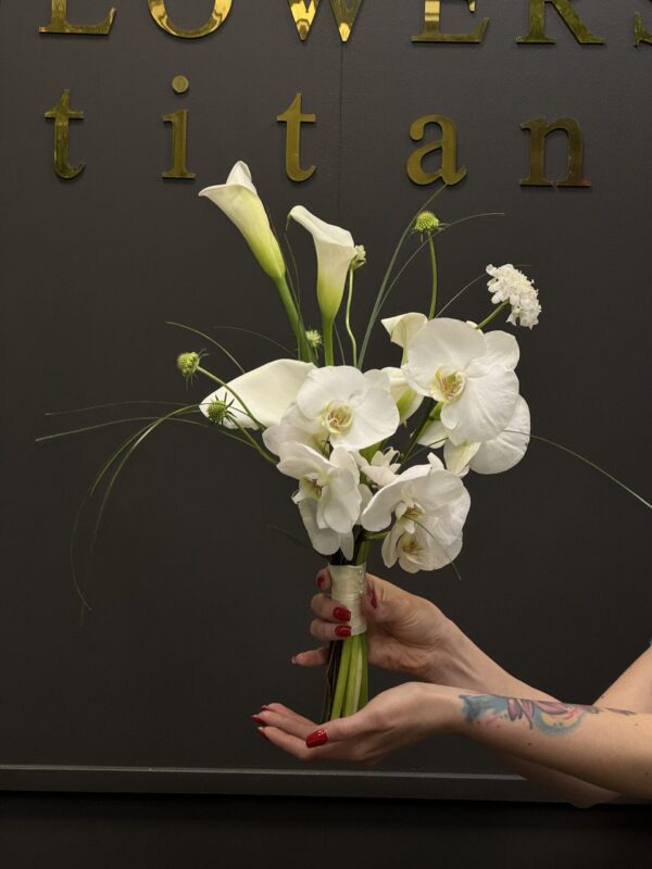 Свадебный букет аристократический с орхидеей # 12